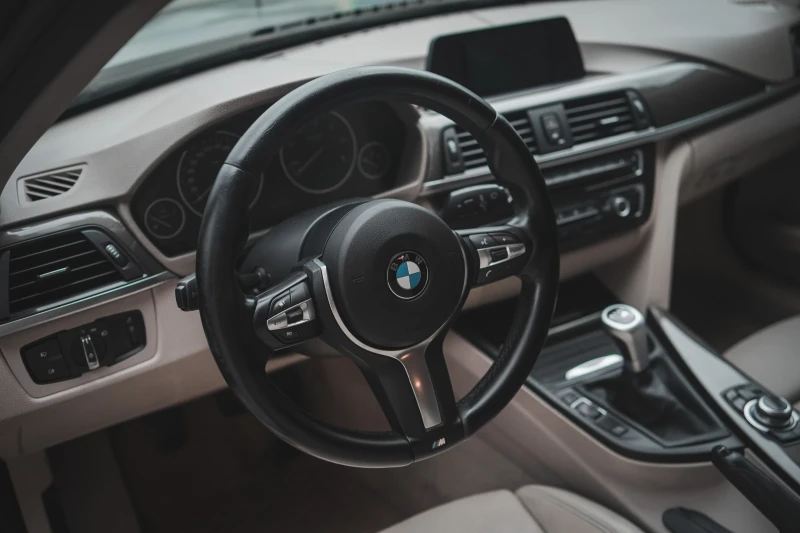 BMW 318, снимка 2 - Автомобили и джипове - 52515240