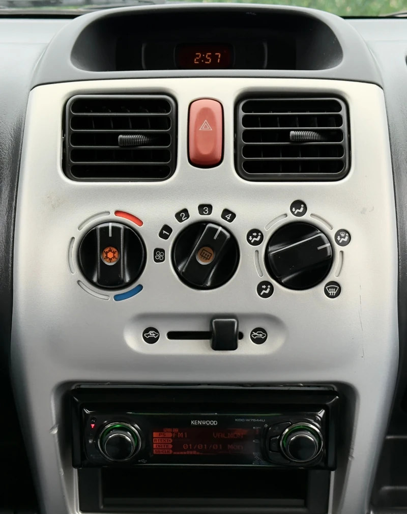 Suzuki Wagon r 1.3i  FACELIFT* КЛИМАТИК, снимка 12 - Автомобили и джипове - 53010374