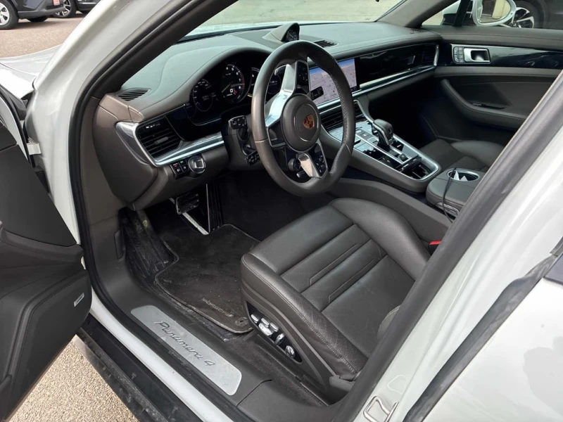 Porsche Panamera 2018 * 4 * CARFAX * ОТ ПРЕДСТАВИТЕЛСТВО, снимка 7 - Автомобили и джипове - 53137190