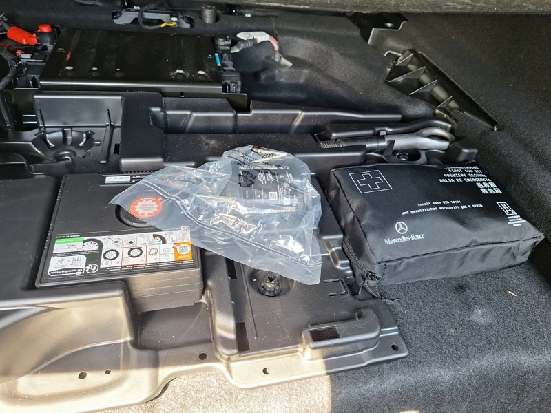 Mercedes-Benz CLA 200 AMG Line Mild Hybrid, снимка 9 - Автомобили и джипове - 56068260