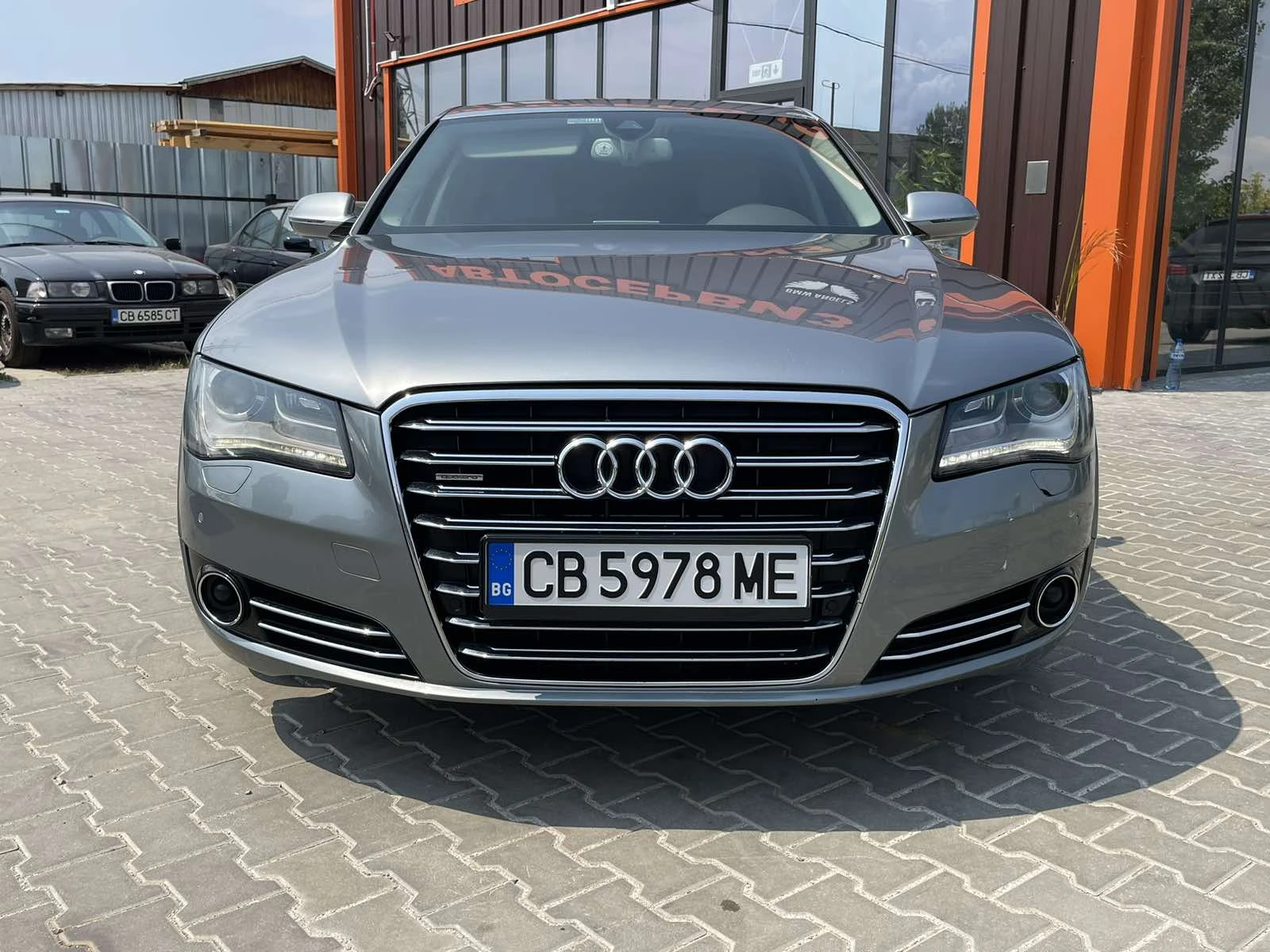 Audi A8 4.2 TDI 351 к.с Дистроник, Вакуум, Лед, Камера - изображение 2