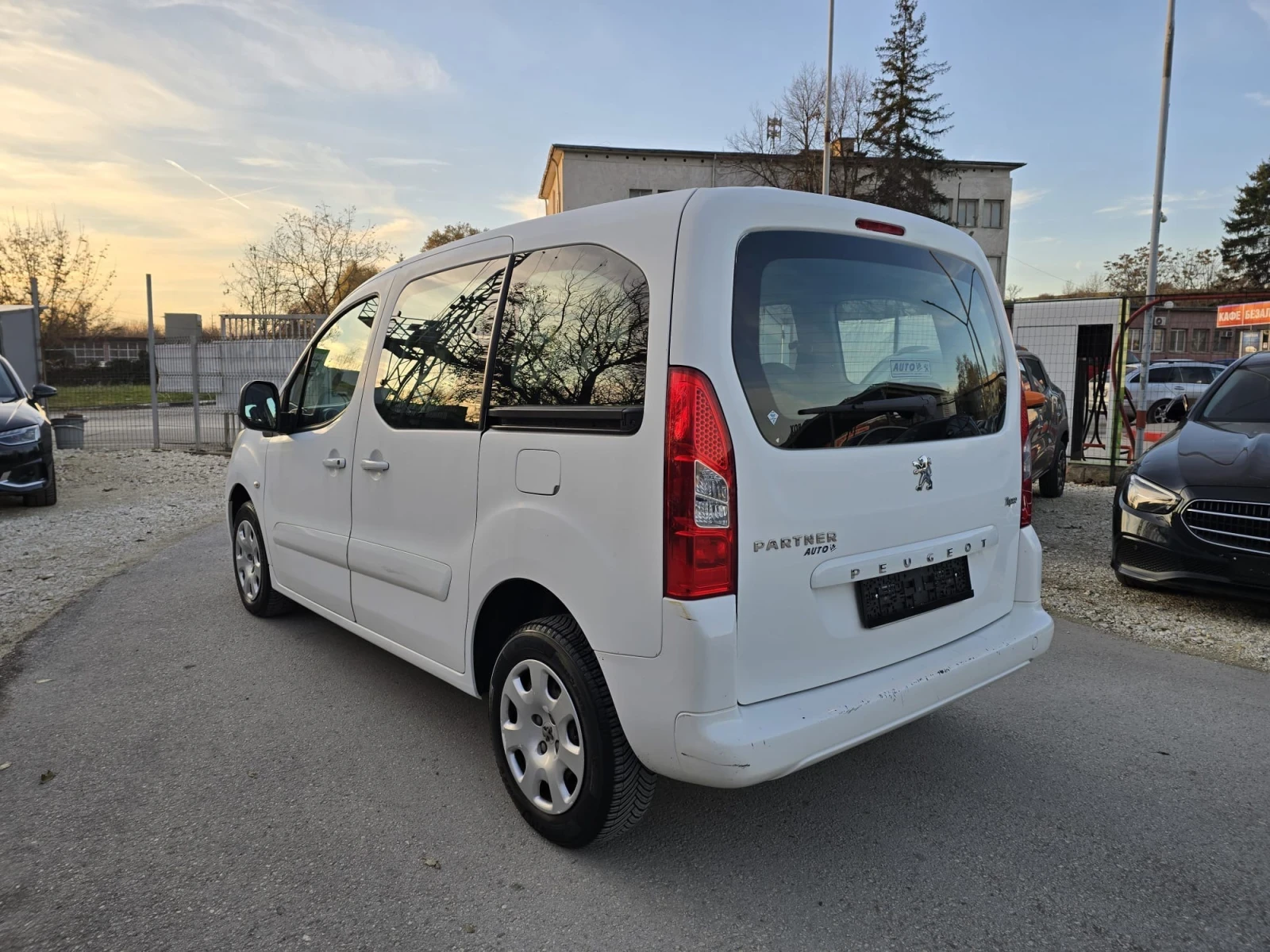 Peugeot Partner 1.6HDI  Tepee - изображение 4