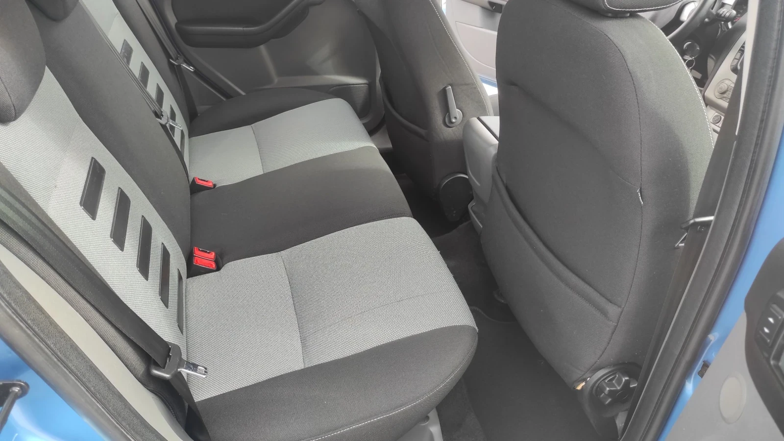 Ford Focus 1.6 GAZ | Mobile.bg — изображение 12