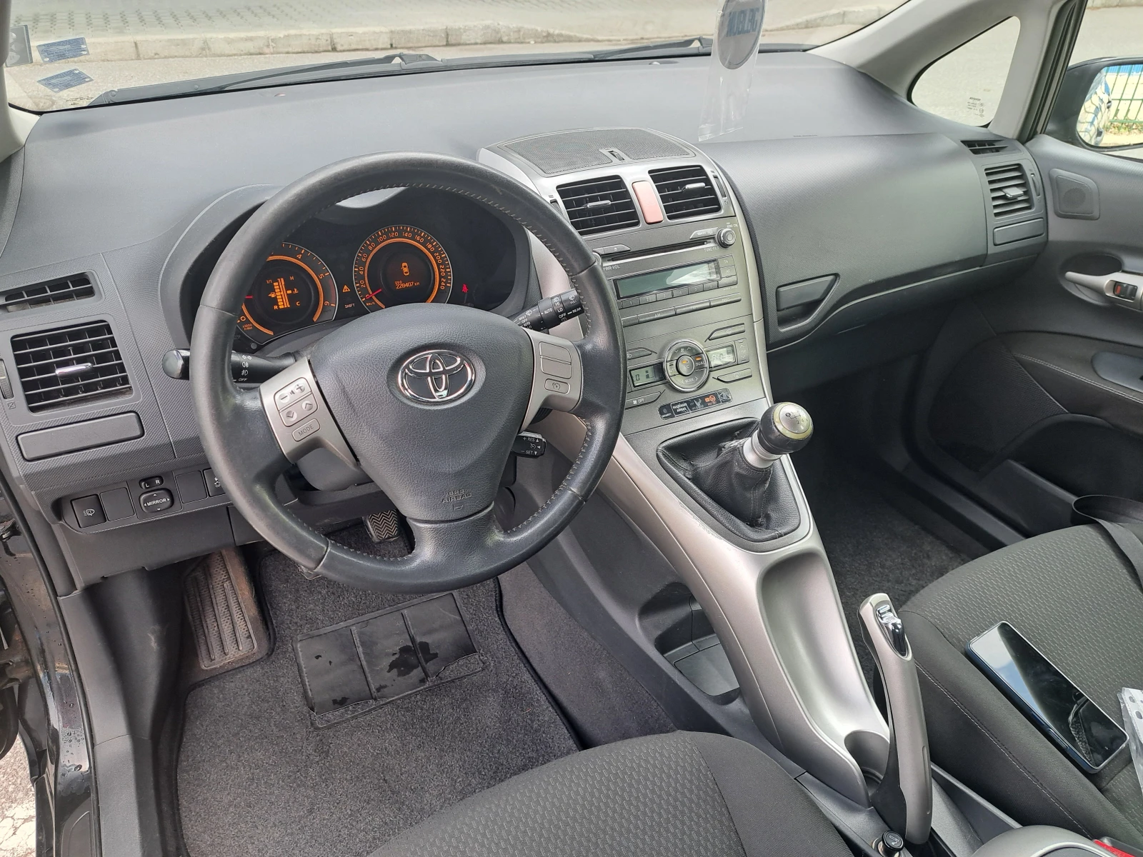 Toyota Auris D-4D - изображение 9
