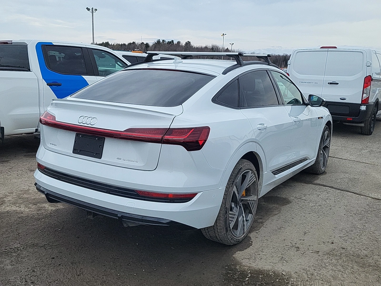 Audi E-Tron * SPORTBACK TECHNIK* * АвтоКредит*  - изображение 3