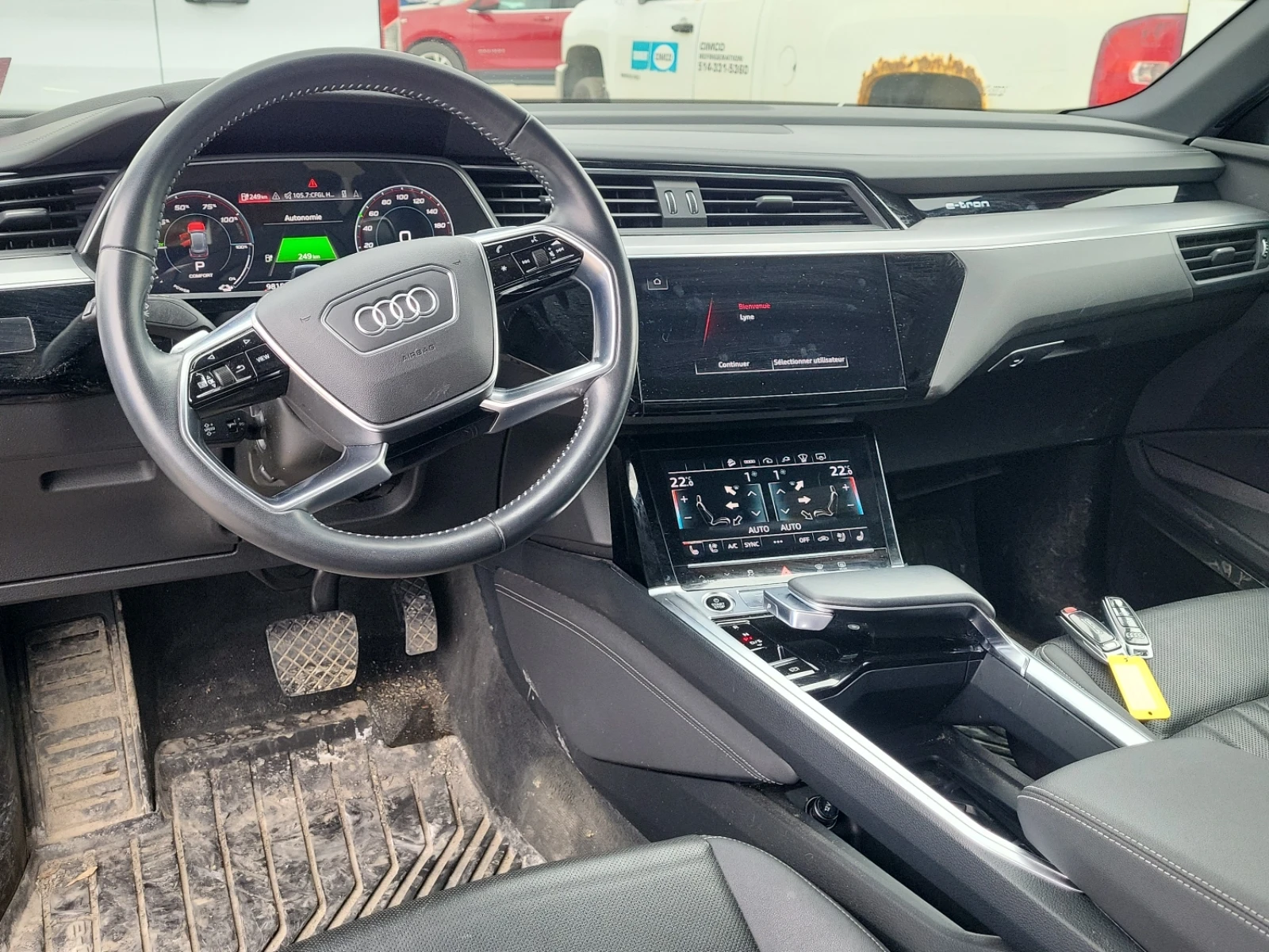 Audi E-Tron * SPORTBACK TECHNIK* * АвтоКредит*  - изображение 9