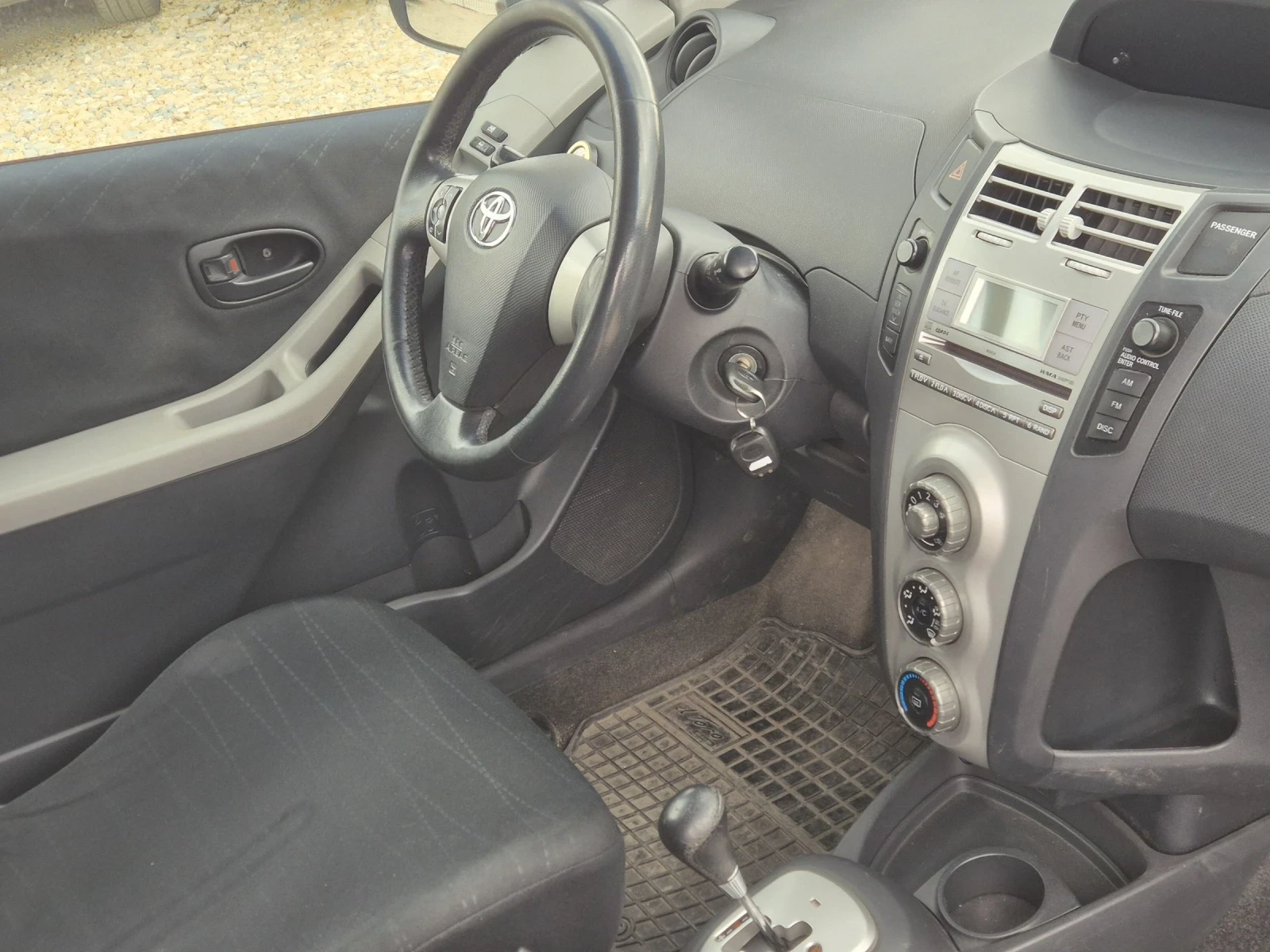 Toyota Yaris 1.4 D4D AUTOMAT  - изображение 5