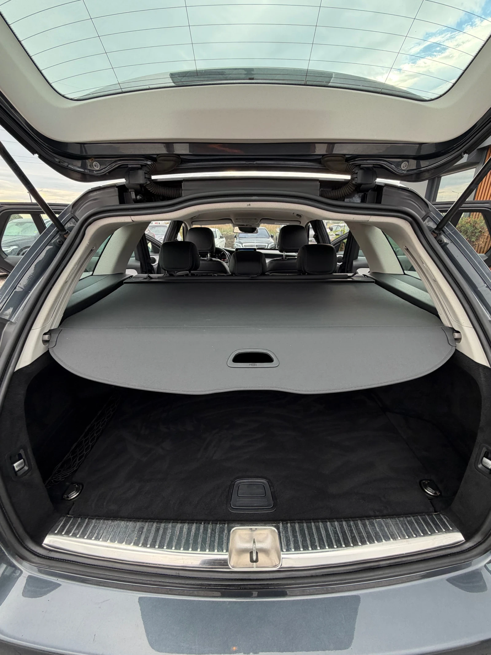 Mercedes-Benz C 220 Нов внос от Дания! | Mobile.bg — изображение 12