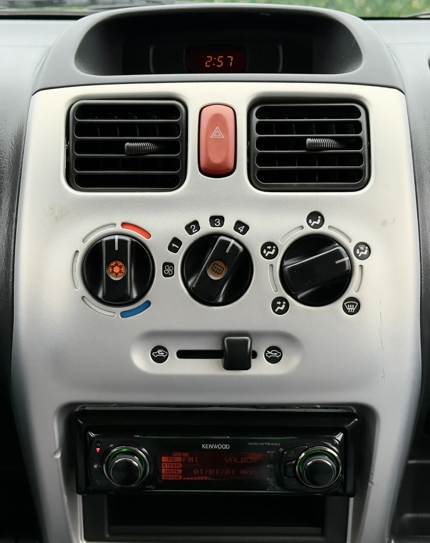 Suzuki Wagon r 1.3i  FACELIFT* �������� | Mobile.bg � ����������� 12