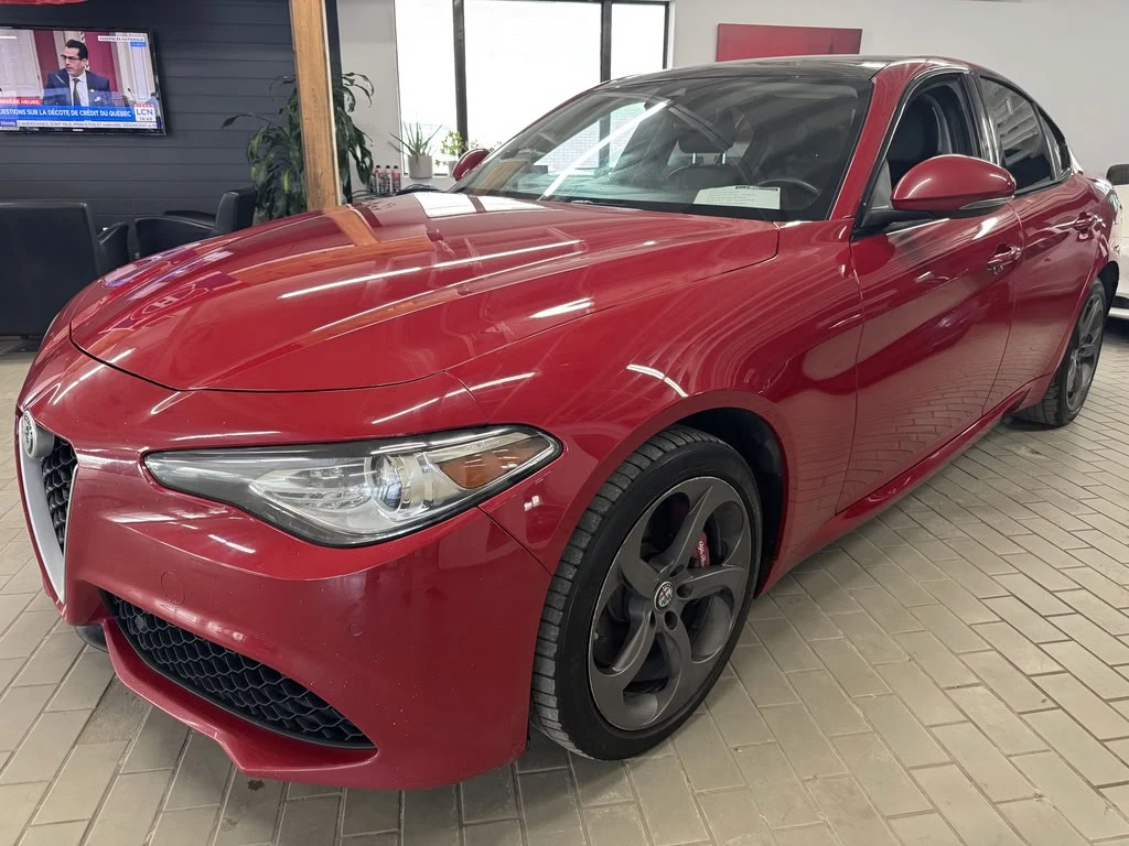 Alfa Romeo Giulia AWD * HeadUp * AвтоКредит* (ЦЕНА ДО БГ) - изображение 2