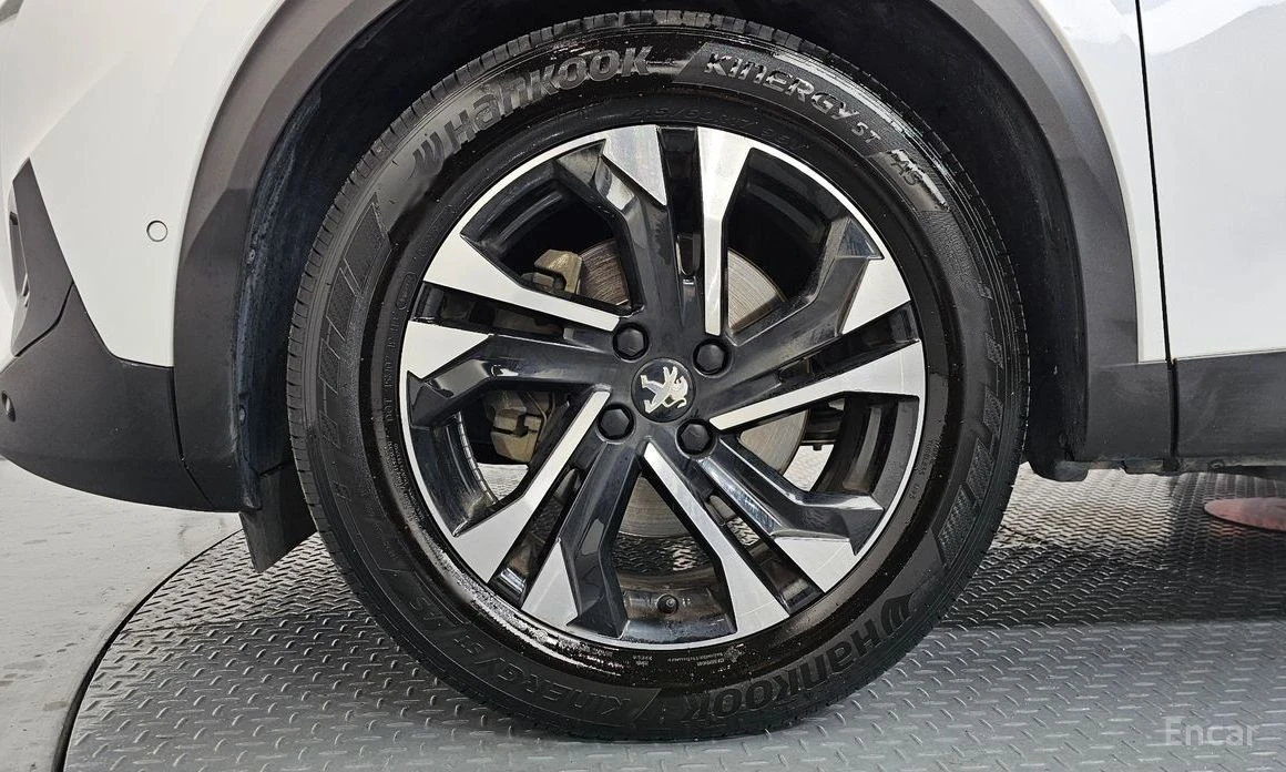 Peugeot 2008, снимка 5 - Автомобили и джипове - 53889694