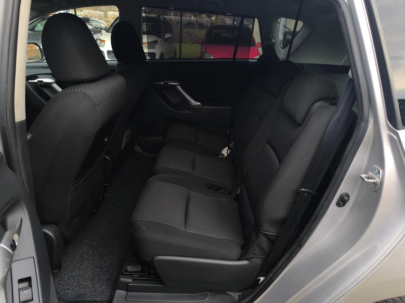 Toyota Verso -2.0D4D-126кс-6 скорости-КЛИМАТРОНИК-EURO 5-, снимка 12 - Автомобили и джипове - 53970955