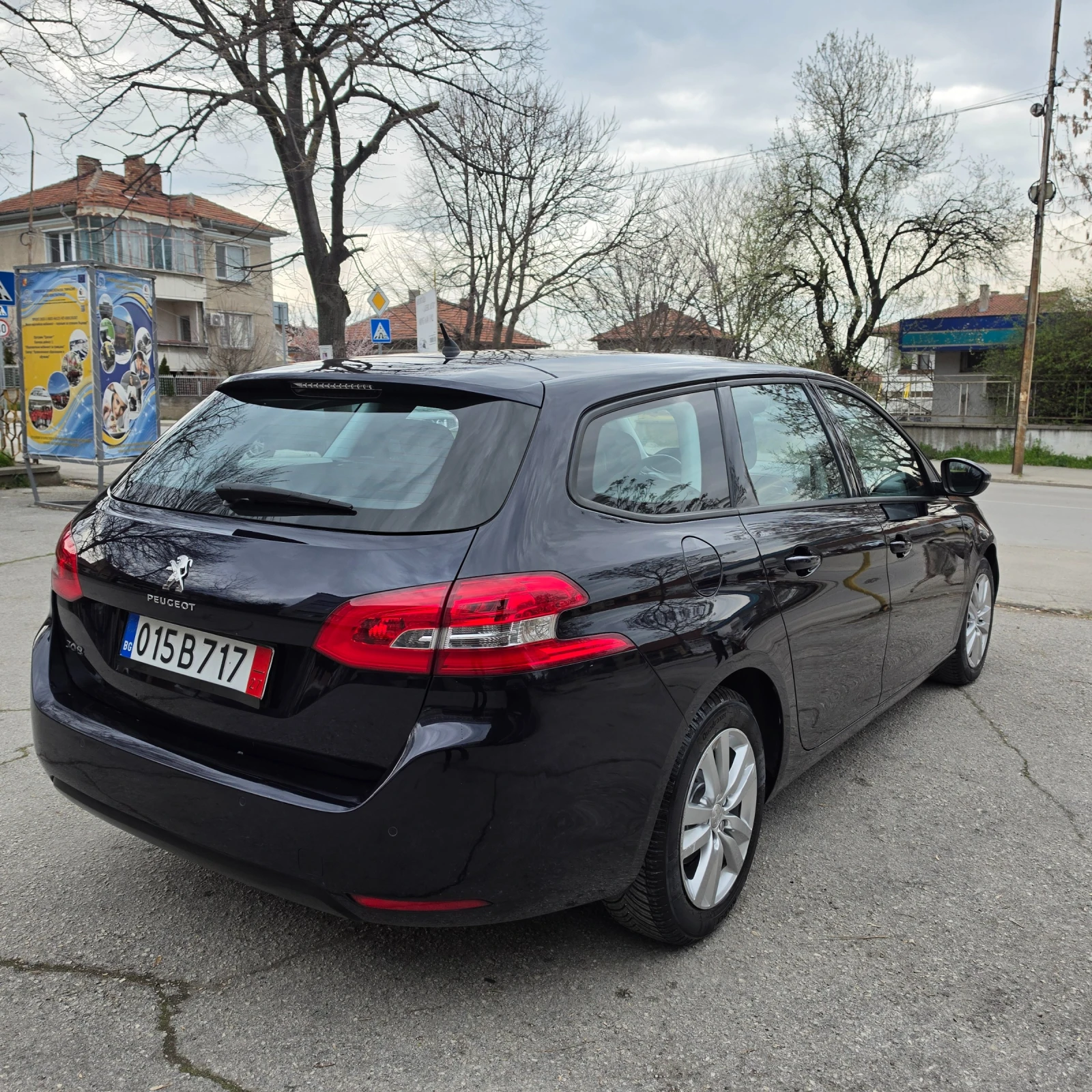 Peugeot 308 1.6HDI AVTOMAT, снимка 5 - Автомобили и джипове - 54001384