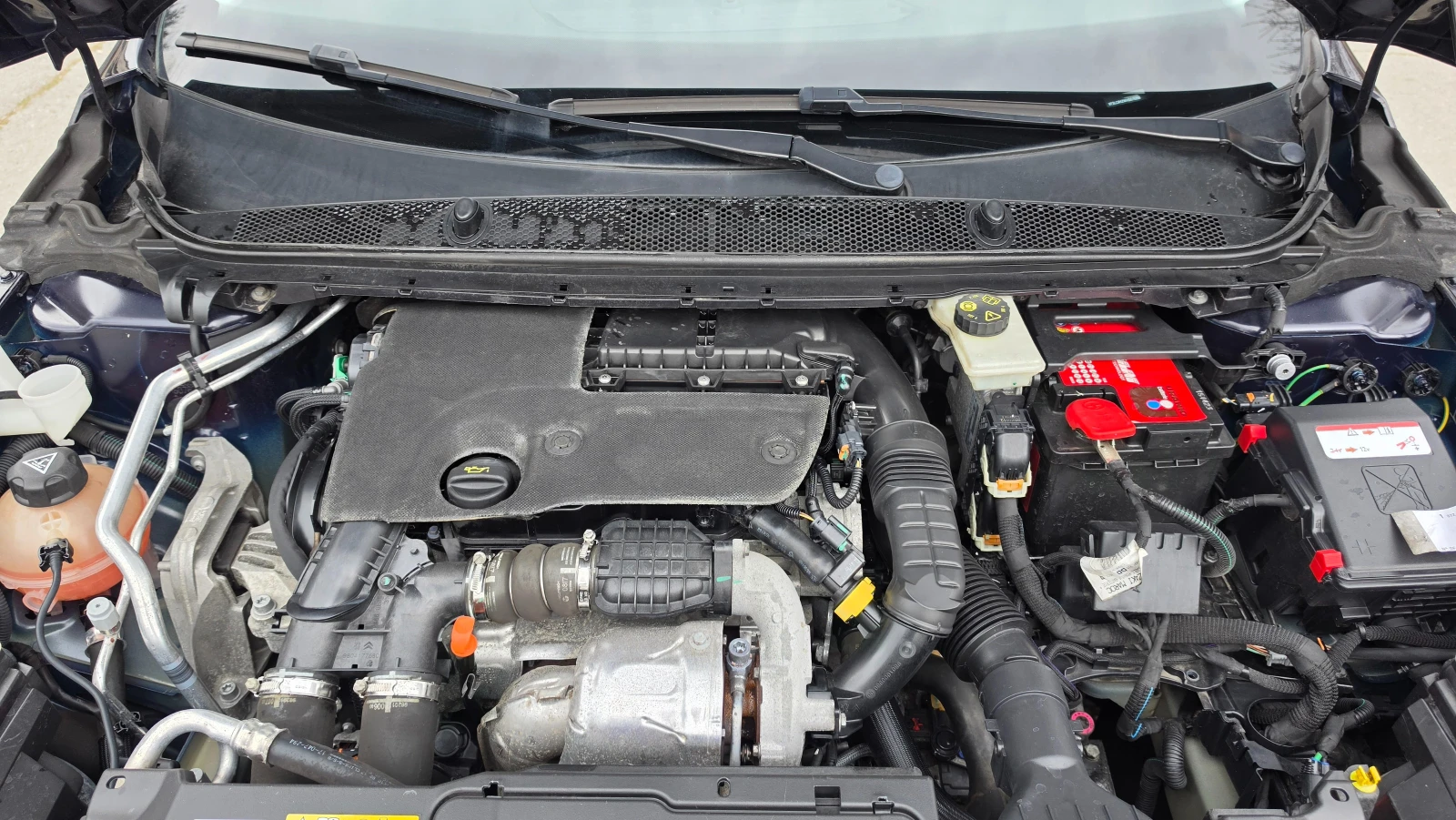 Peugeot 308 1.6HDI AVTOMAT, снимка 8 - Автомобили и джипове - 54001384