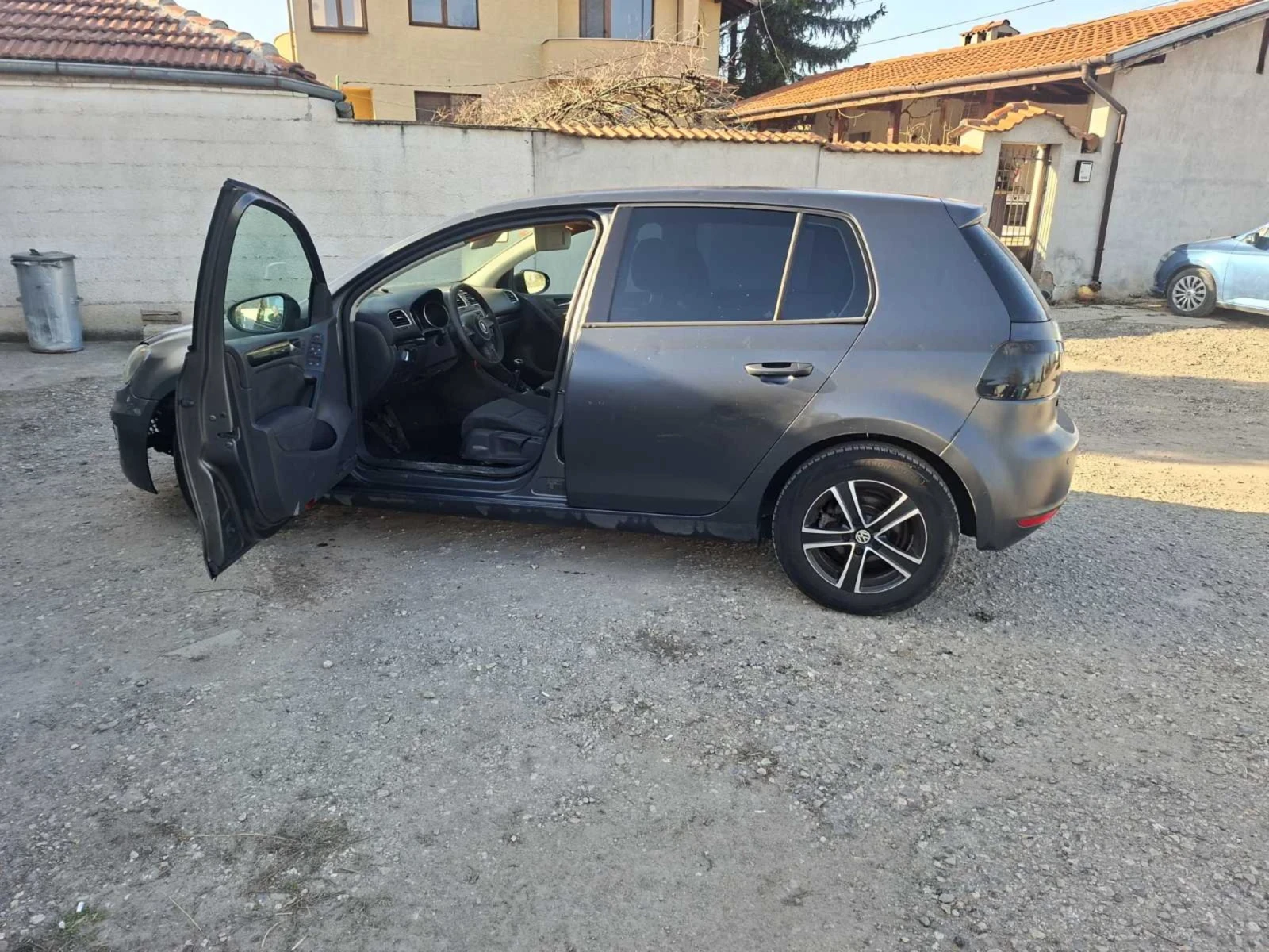 VW Golf, снимка 4 - Автомобили и джипове - 54033294