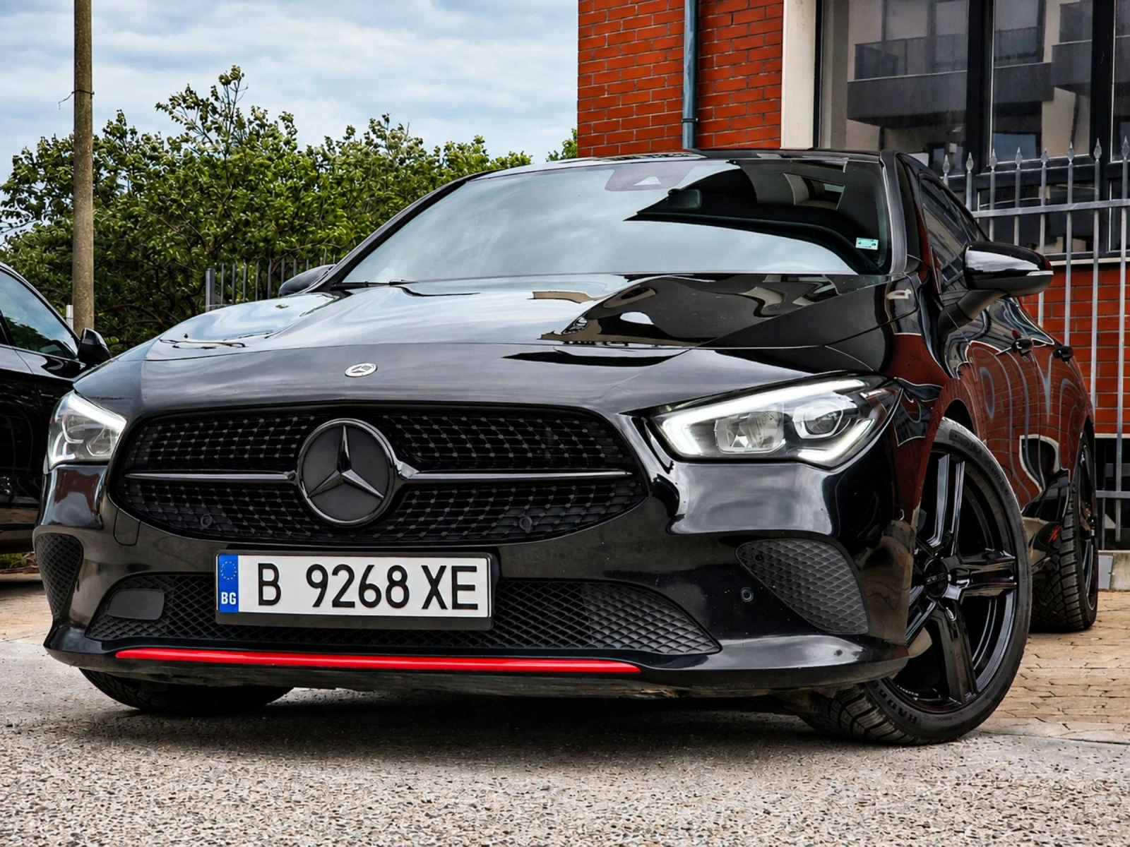 Mercedes-Benz CLA 220 Limited Edition! 8G, Distr, Ambient, Cam, 245hp