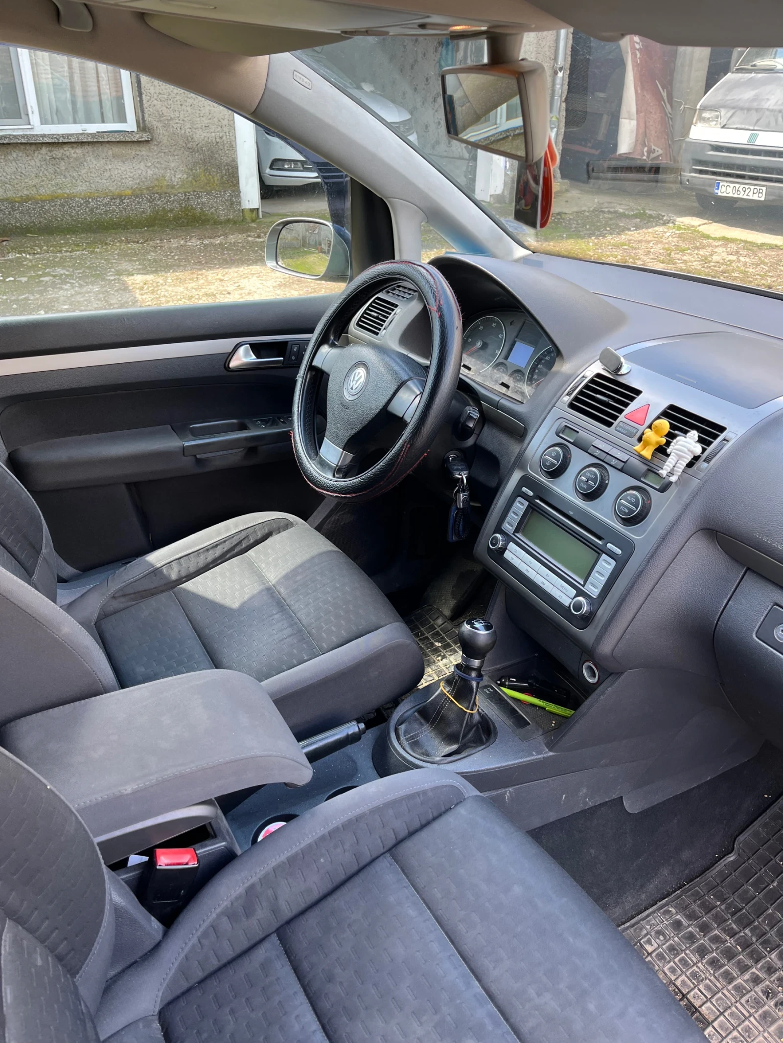 VW Touran 1.9 TDi 105HP  6 Speed, снимка 5 - Автомобили и джипове - 54379033