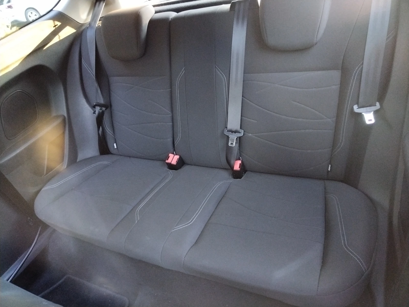 Ford Fiesta 1.6 tdci ECOnetic, снимка 5 - Автомобили и джипове - 54741848