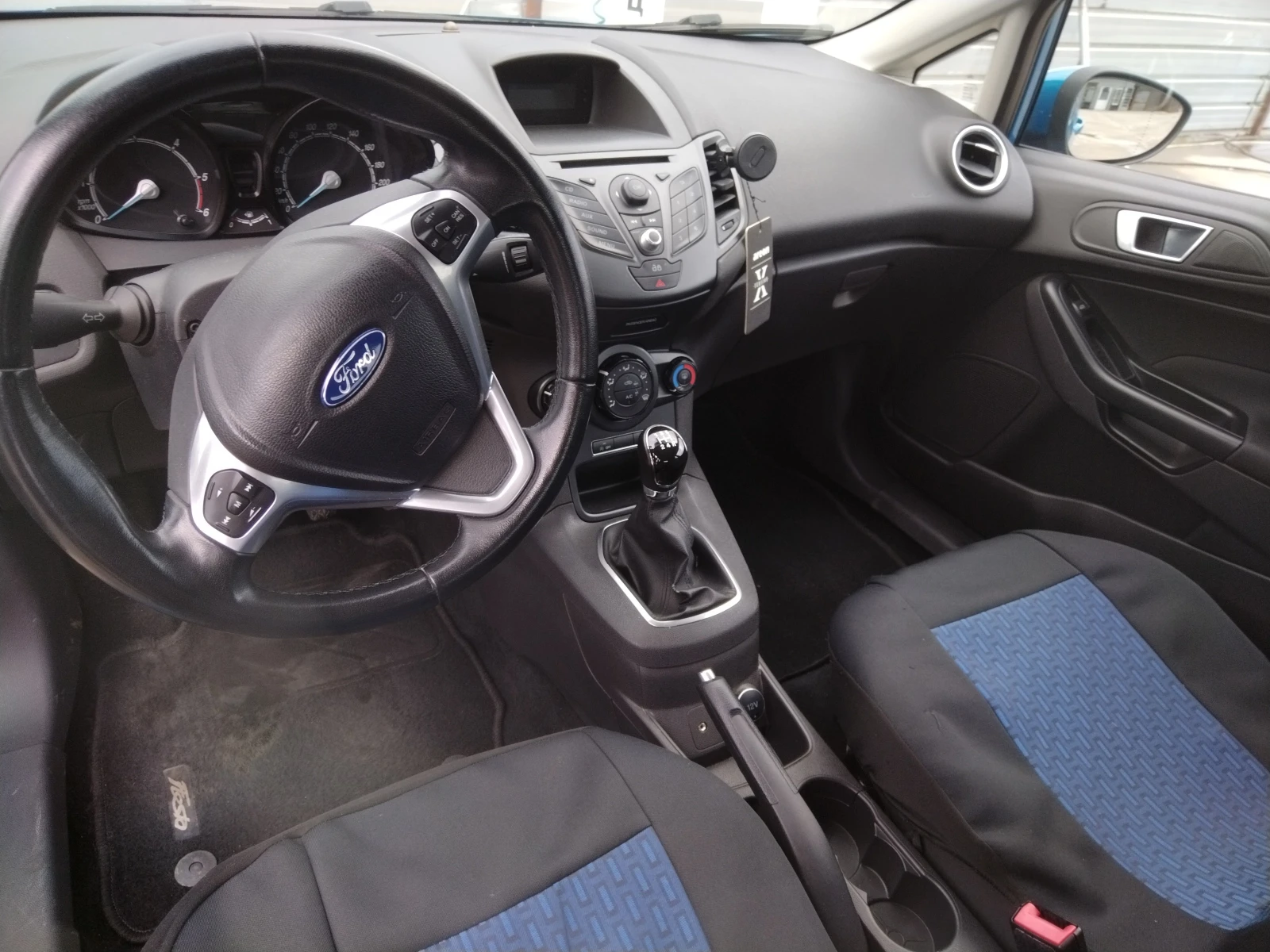Ford Fiesta 1.6 tdci ECOnetic, снимка 4 - Автомобили и джипове - 54741848