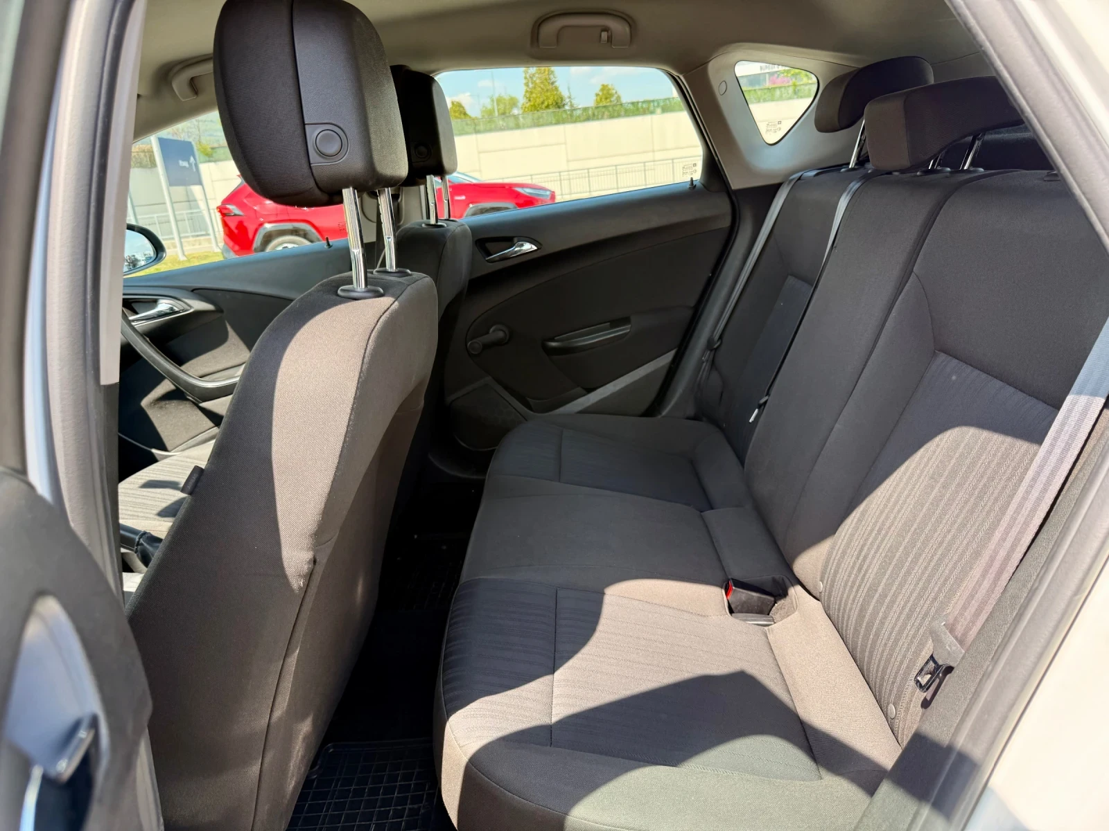 Opel Astra Opel Astra 1.7 cdti, снимка 9 - Автомобили и джипове - 54865677
