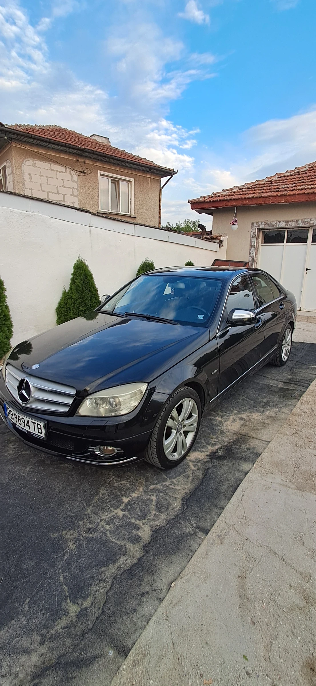 Mercedes-Benz C 320, снимка 3 - Автомобили и джипове - 54936311