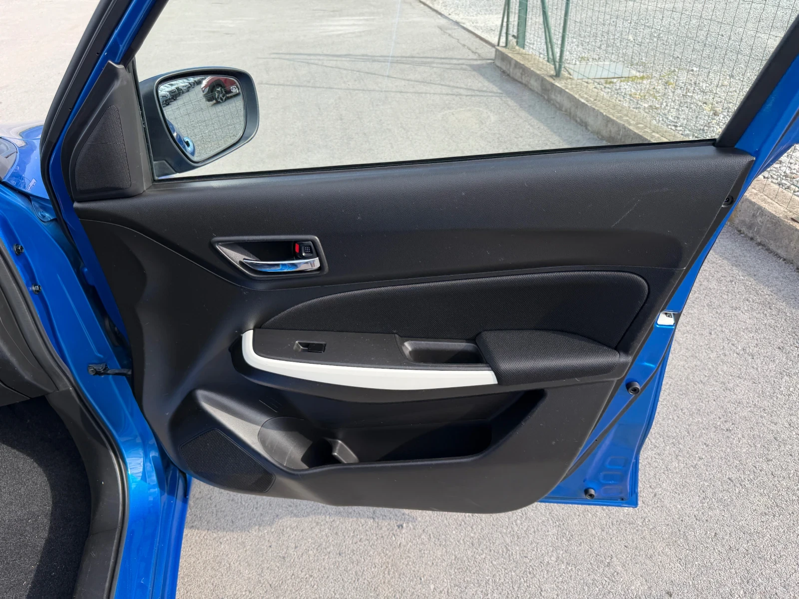 Suzuki Swift, снимка 12 - Автомобили и джипове - 55200044