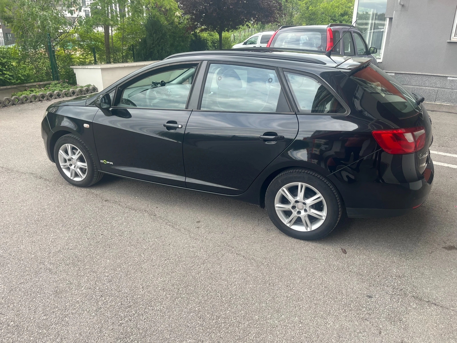Seat Ibiza 1.2 TDI, снимка 2 - Автомобили и джипове - 55700911