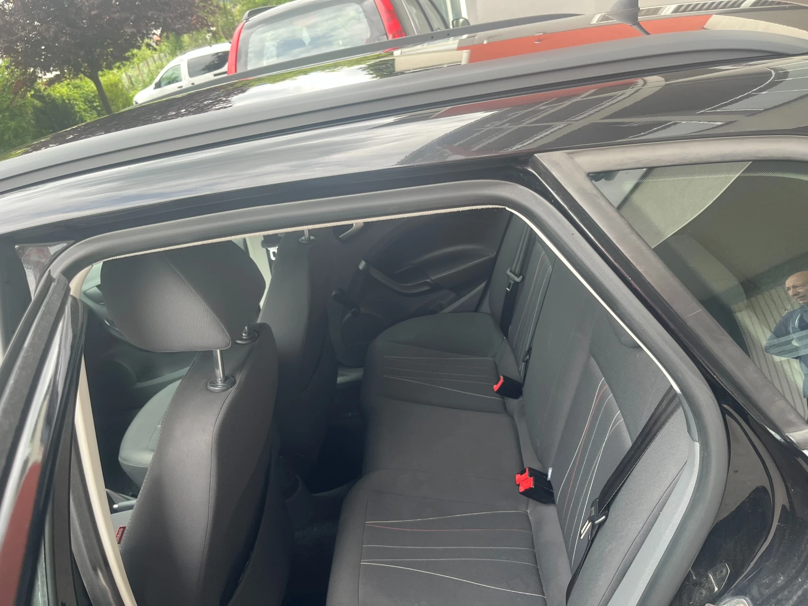 Seat Ibiza 1.2 TDI, снимка 7 - Автомобили и джипове - 55700911