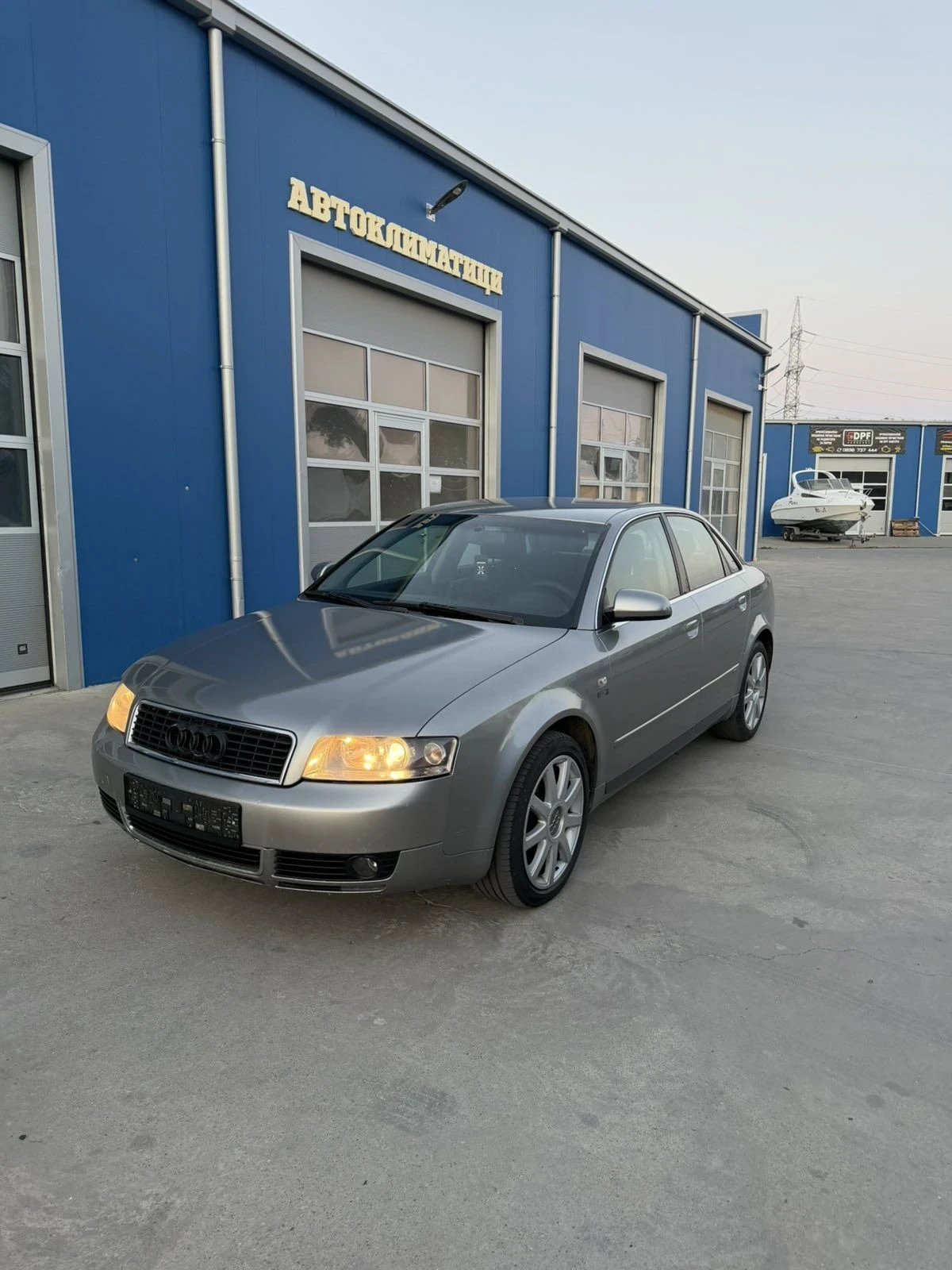 Audi A4 1.8 турбо, перфектно запазена за годините си
