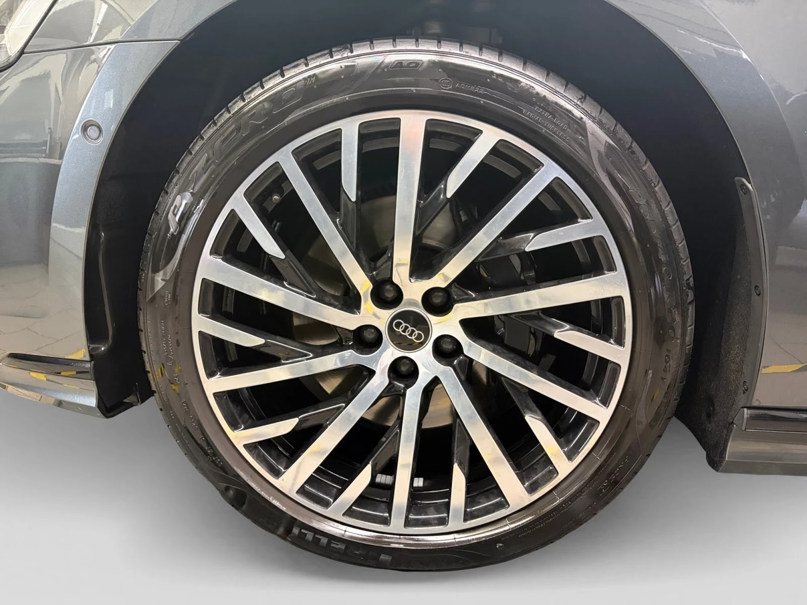 Audi A8 50 TDI / S-LINE / BLACK OPTIC / B&O / MATRIX/ HUD/, снимка 3 - Автомобили и джипове - 55989147