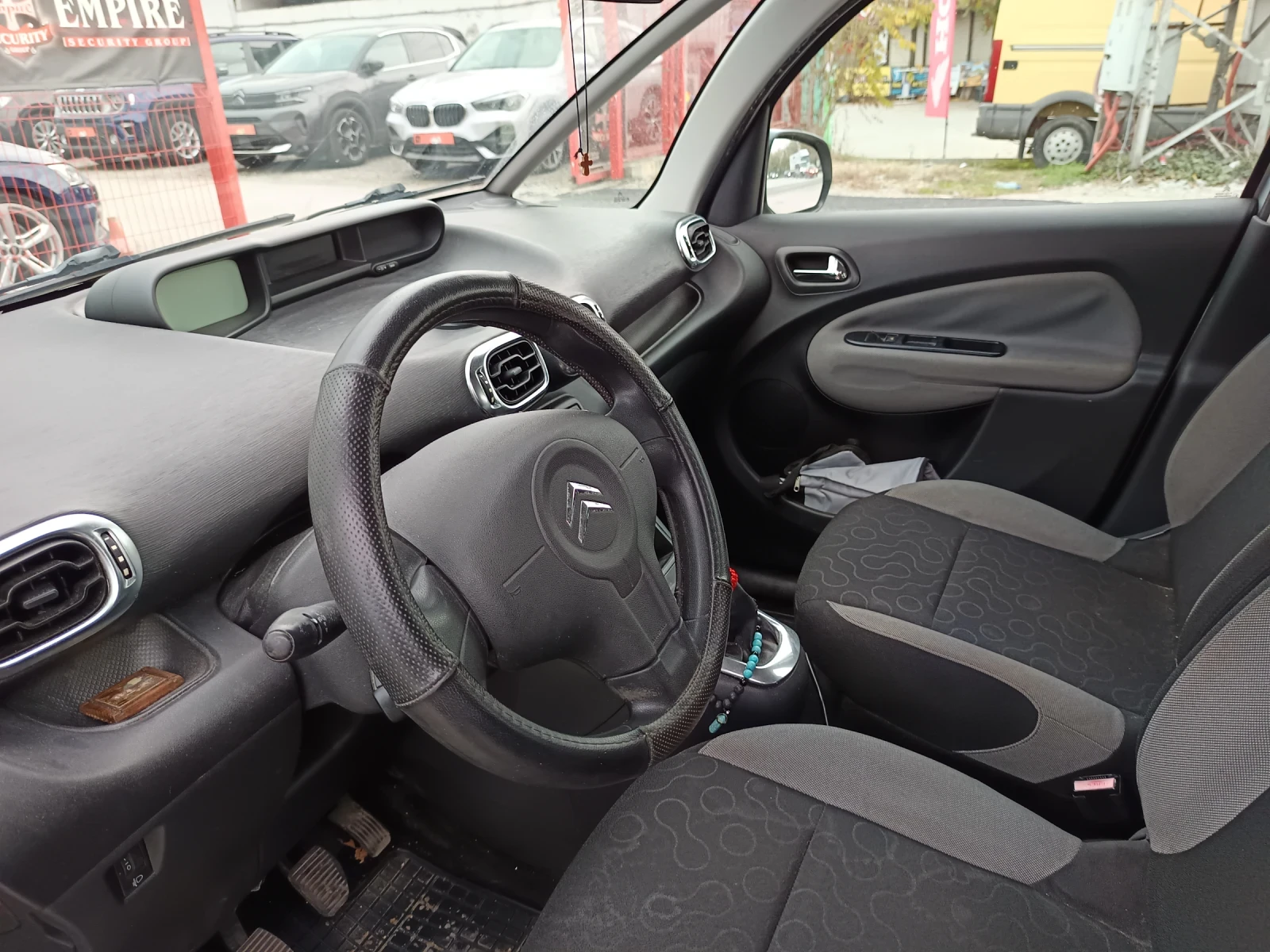Citroen C3 Picasso, снимка 6 - Автомобили и джипове - 56683386