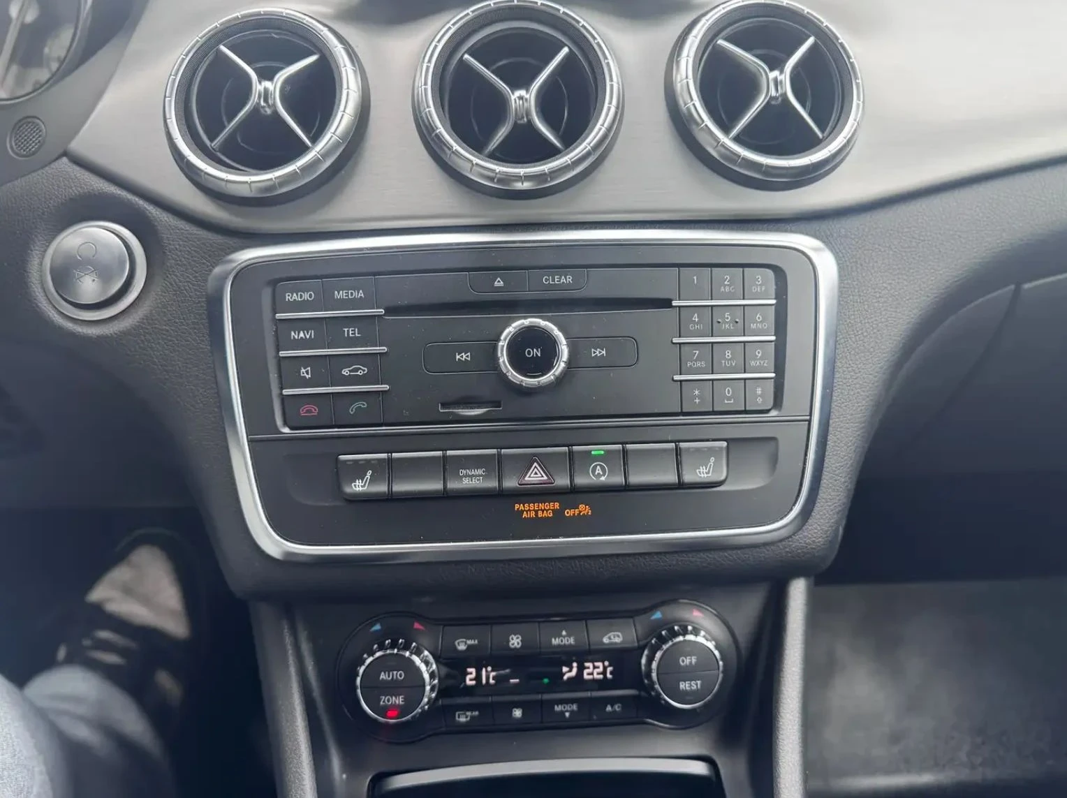 Mercedes-Benz CLA 250, снимка 7 - Автомобили и джипове - 56689622