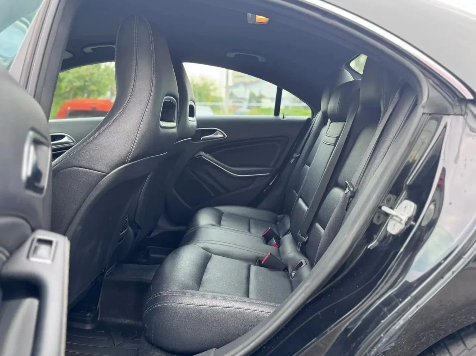 Mercedes-Benz CLA 250, снимка 10 - Автомобили и джипове - 56689622