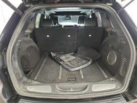 Jeep Grand cherokee SRT8 * ДИСТРОНИК* АЛКАНТАРА* ОБДУХВАНЕ* , снимка 15