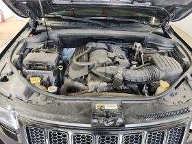 Jeep Grand cherokee SRT8 * ДИСТРОНИК* АЛКАНТАРА* ОБДУХВАНЕ* , снимка 17