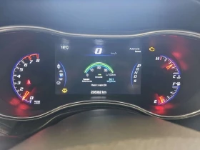 Jeep Grand cherokee SRT8 * ДИСТРОНИК* АЛКАНТАРА* ОБДУХВАНЕ* , снимка 10