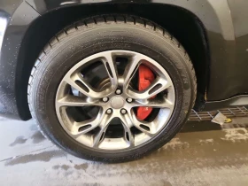 Jeep Grand cherokee SRT8 * ДИСТРОНИК* АЛКАНТАРА* ОБДУХВАНЕ* , снимка 6