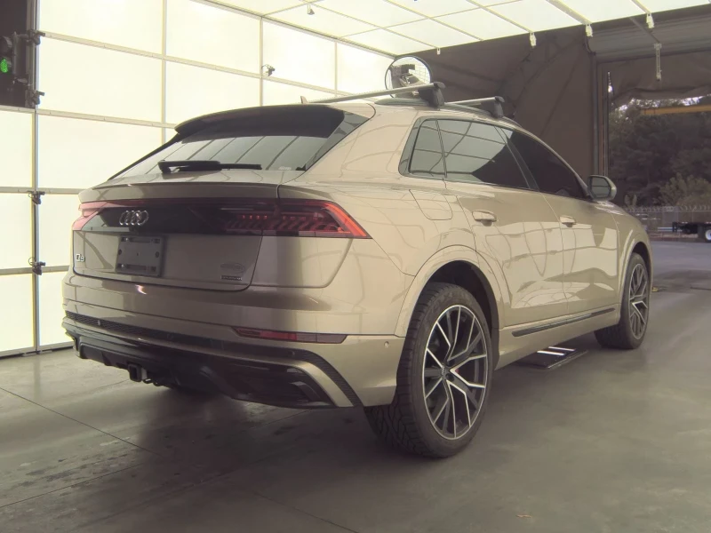 Audi Q8 Prestige* Distronic* Matrix* 360cam* B&O* Пано* По, снимка 4 - Автомобили и джипове - 52334565