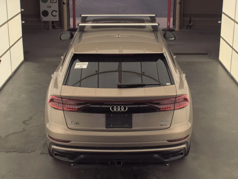 Audi Q8 Prestige* Distronic* Matrix* 360cam* B&O* Пано* По, снимка 5 - Автомобили и джипове - 52334565