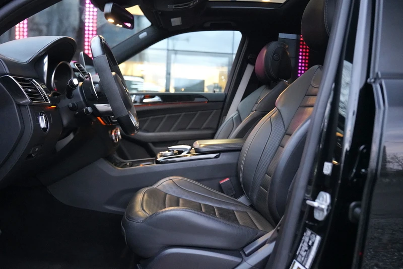 Mercedes-Benz GLE 63 AMG 4Matic Night Package Exclusive - изображение 9