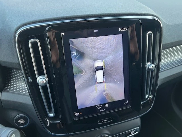 Volvo XC40 1.5 T3 R-Design , снимка 8 - Автомобили и джипове - 54331029