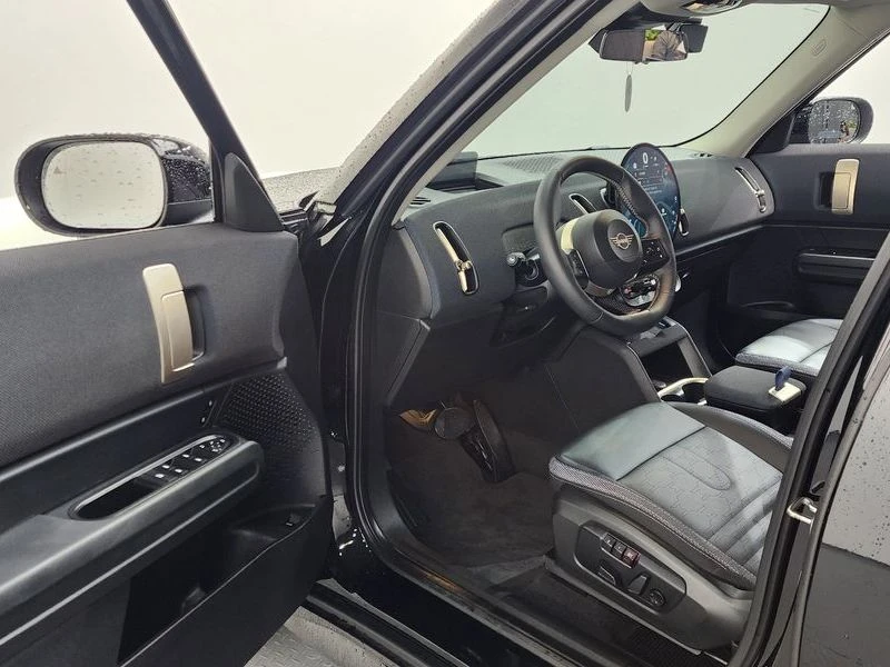 Mini Countryman 2.0 Automatic, снимка 10 - Автомобили и джипове - 55996353