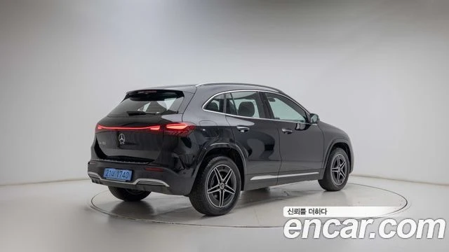 Mercedes-Benz EQA, снимка 2 - Автомобили и джипове - 56282050