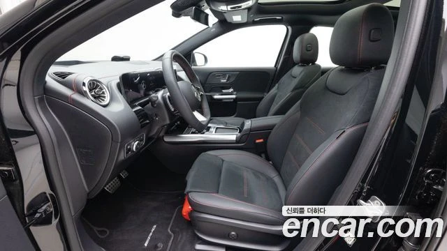 Mercedes-Benz EQA, снимка 14 - Автомобили и джипове - 56282050