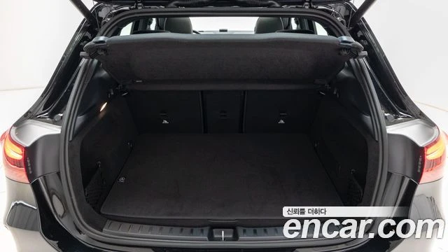 Mercedes-Benz EQA, снимка 11 - Автомобили и джипове - 56282050