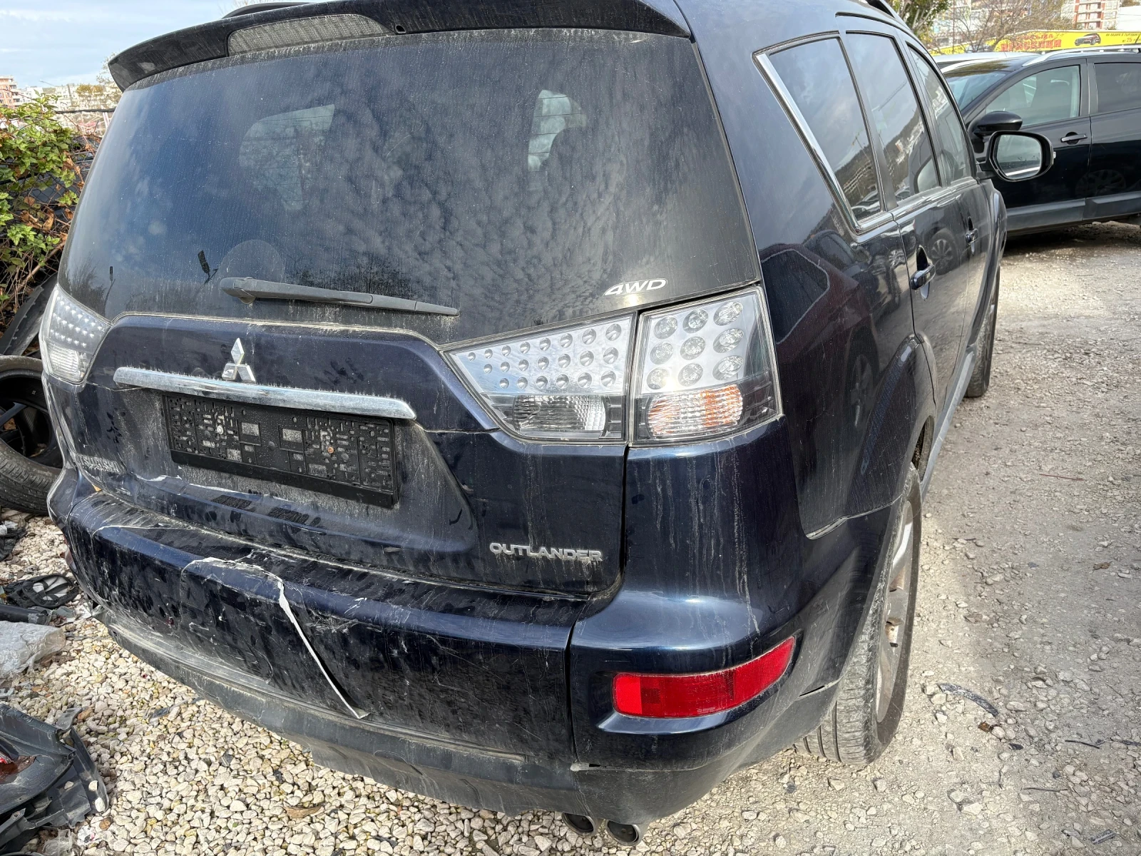 Mitsubishi Outlander 2.2 156кс 4х4 Автоматик 7 места - изображение 2