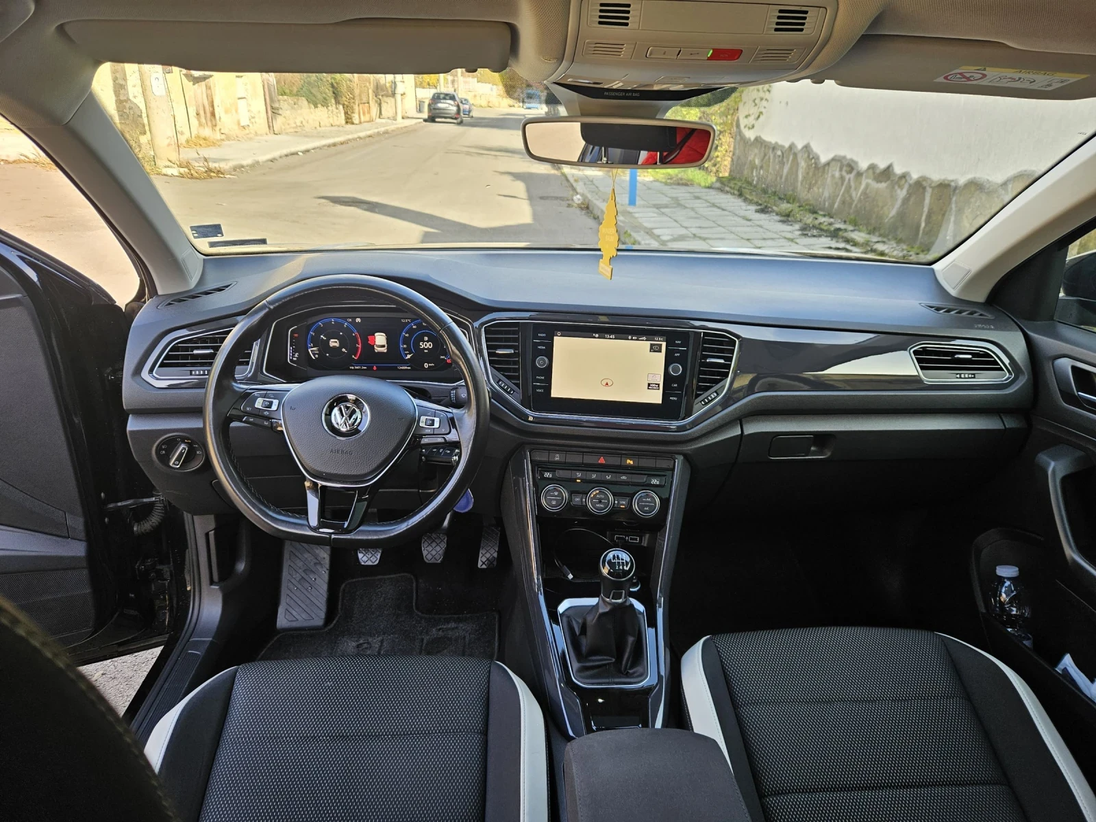 VW T-Roc 1.5TSI* DIGITAL* LED* PANORAMA* KAMERA | Mobile.bg   7