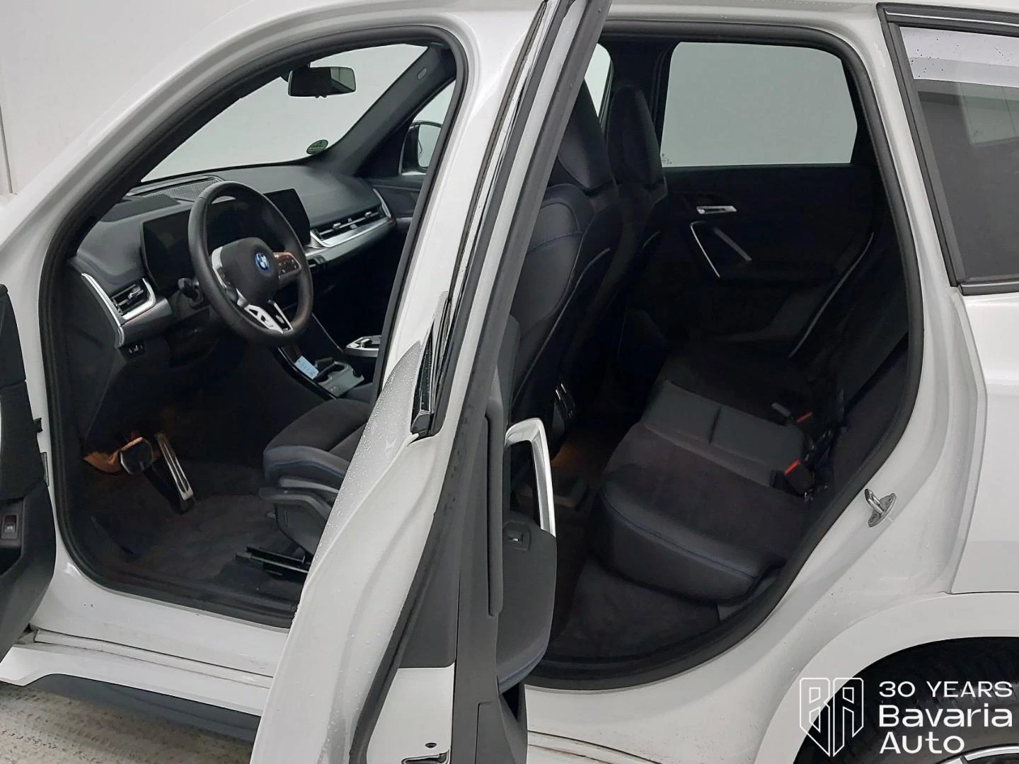BMW iX1 20 eDrive M Sport Paket | Mobile.bg � ����������� 5