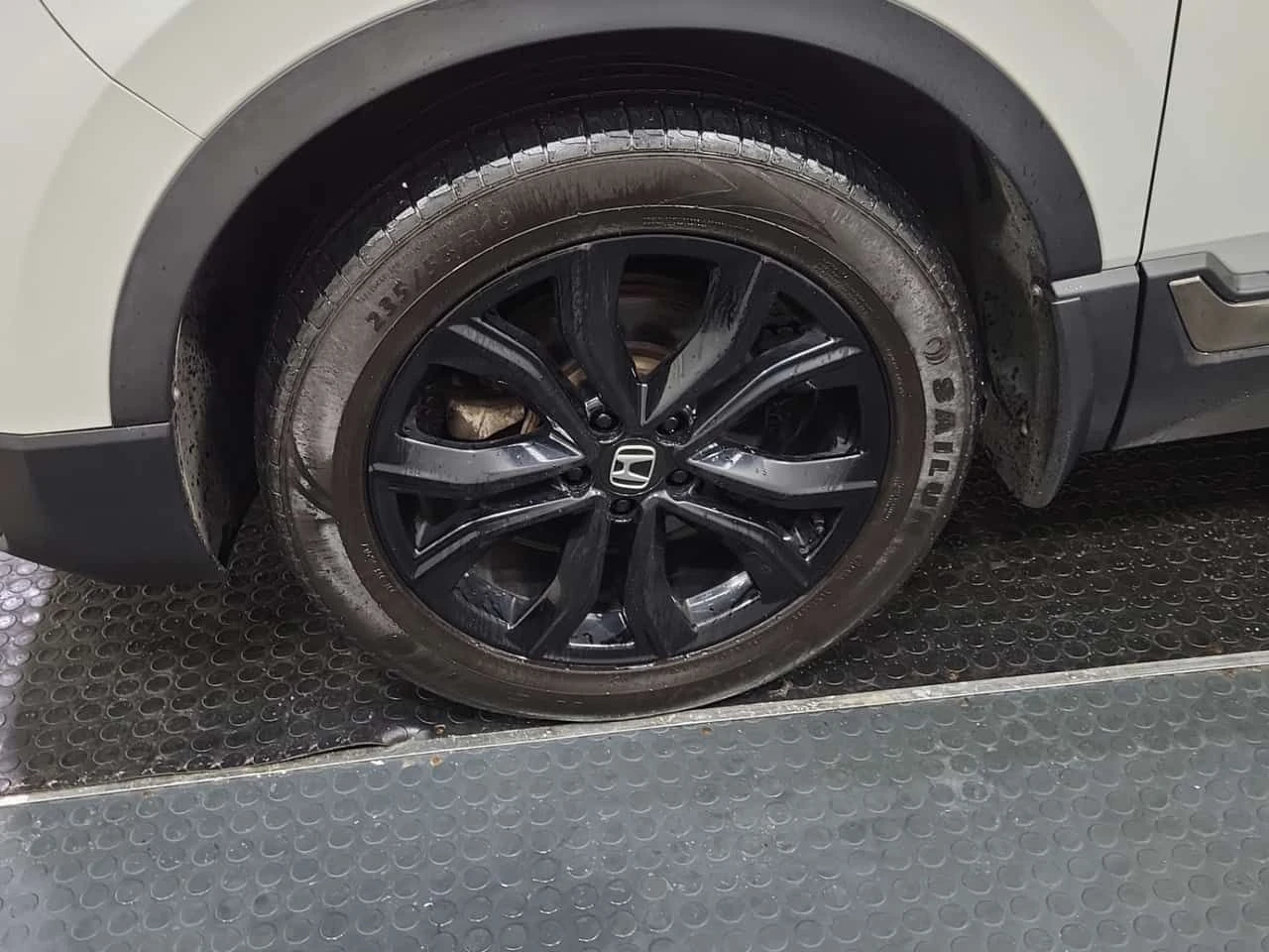 Honda Cr-v BLACK EDITION/Ленти/Кожа/Пано/Подгрев/2 Ключа, снимка 17 - Автомобили и джипове - 53959202