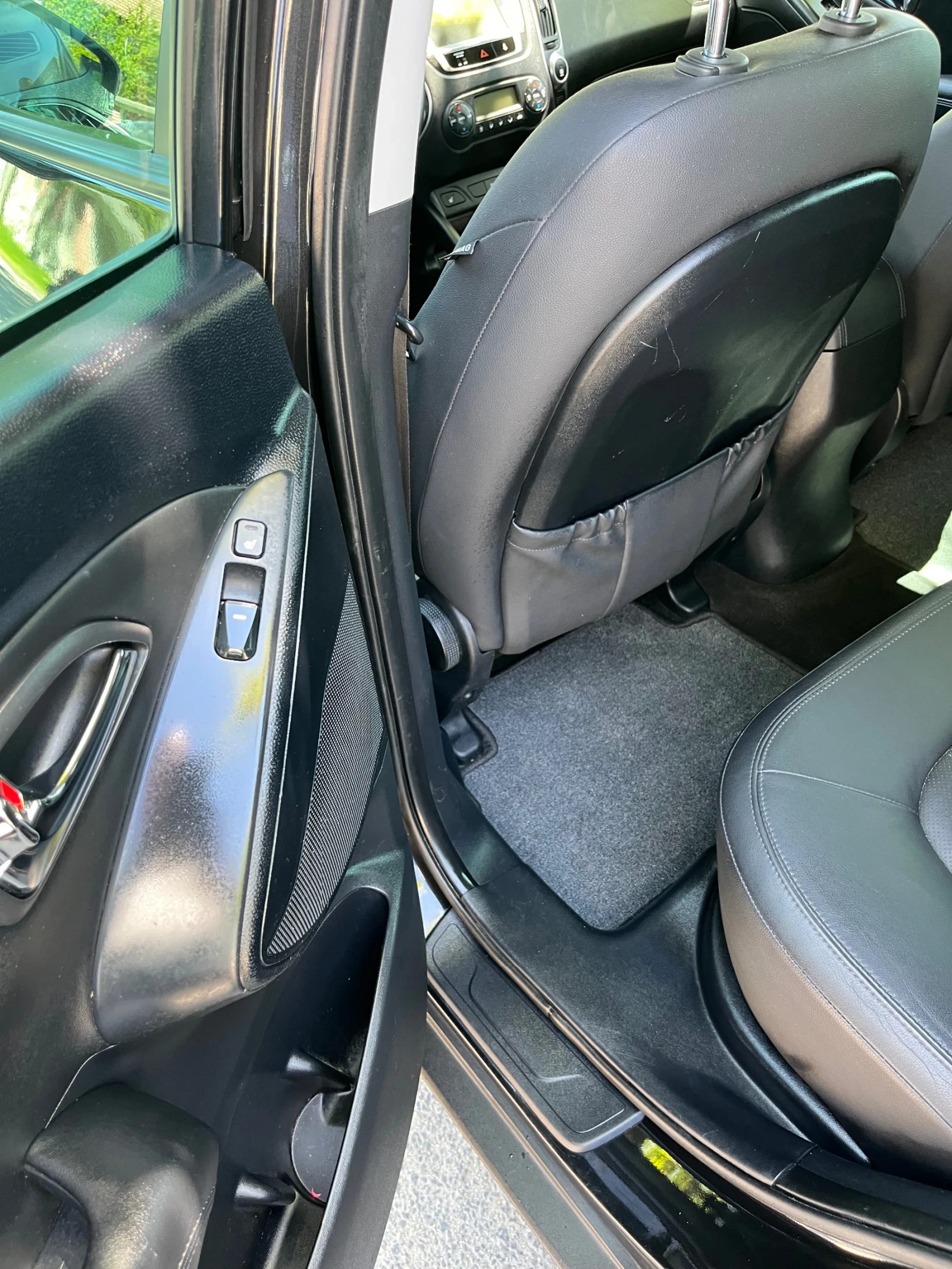 Hyundai IX35 2.0 disel full paket, снимка 6 - Автомобили и джипове - 54334912